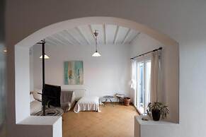 Dreamscape 3-Bedroom Mykonos Hideaway