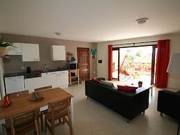 Air-conditioned Mama Sha Apartment Near Jan Thiel