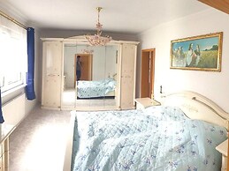 Ferienhaus in Barenstein bei Grunen Hugeln
