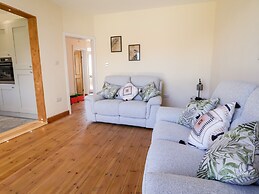 3 Rhyd Drive