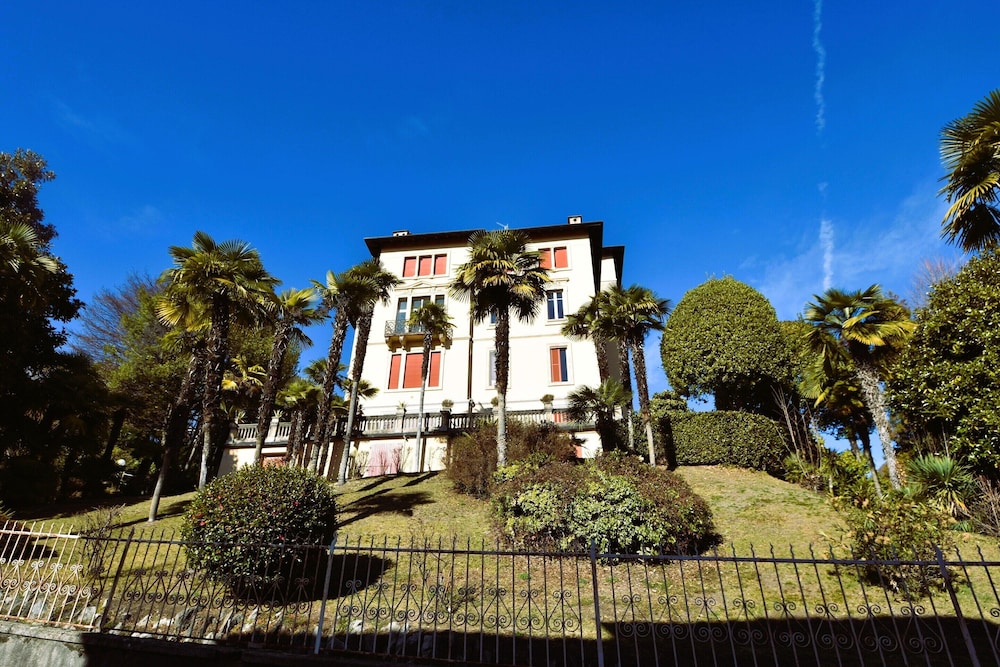Apartment in Vignone Villa Setting