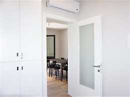 Inviting Porto Santa Villa for 6