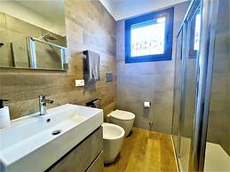 Inviting Porto Santa Villa for 6