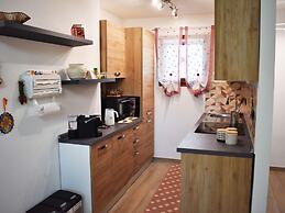 Large Heated Apartment Comfortable on the Slopes