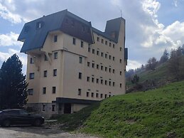 Large Heated Apartment Comfortable on the Slopes