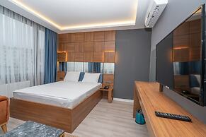 Center Suite