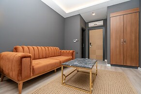 Center Suite