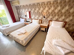 Saturn Hotel