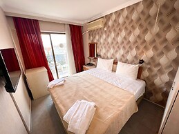 Saturn Hotel