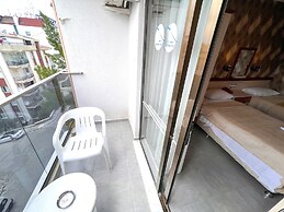 Saturn Hotel