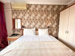 Saturn Hotel