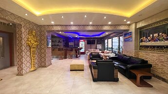 Saturn Hotel