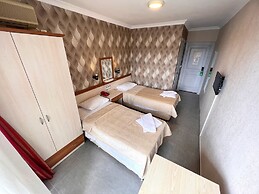Saturn Hotel
