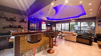 Saturn Hotel