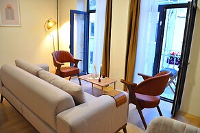 Golden Door Hotel