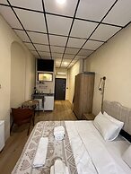 Golden Door Hotel