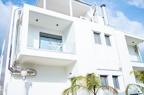beach deluxe house