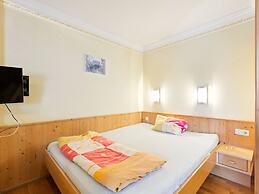Studio in Saalbach Near Ski Slopes