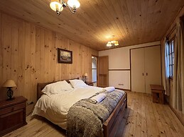 Green Baker Lodge