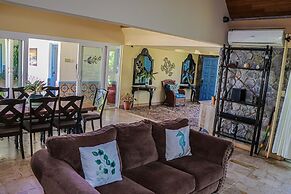 Seven Palms Villa