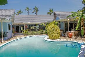 Seven Palms Villa