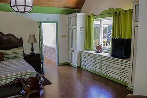 Seven Palms Villa