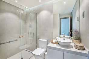 Cozy 1BR with balcony sea view