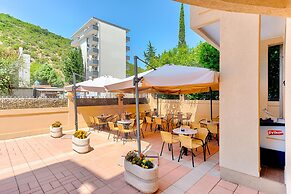 Hotel Dana
