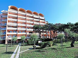 Sea-view Apartment in Caorle for 5
