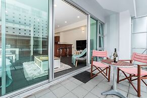 Waterfront Seaview Apt Hotel