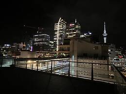 Waterfront Seaview Apt Hotel