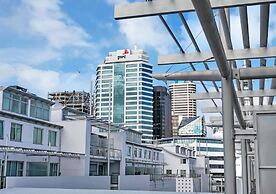 Waterfront Seaview Apt Hotel