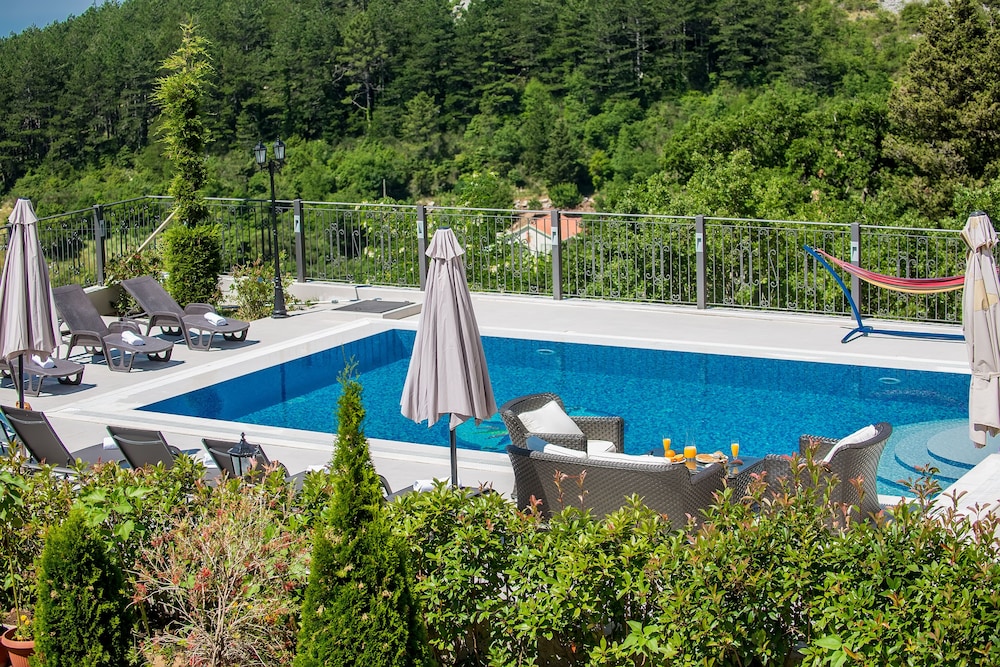 VILLA MILENA
