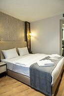 Linda Port Hotel