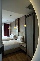 Linda Port Hotel