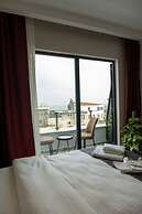 Linda Port Hotel