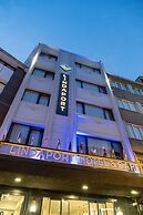 Linda Port Hotel