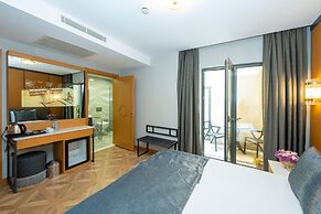 Freya Hotel