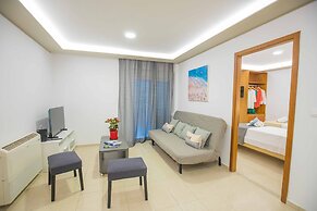 Rhodes City Center Suite