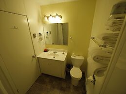 Creston Valley Motel