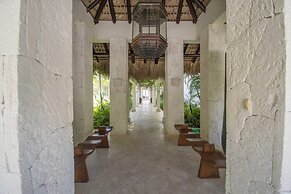 Ocean Front Luxury Villa in Golf and Beach Resort