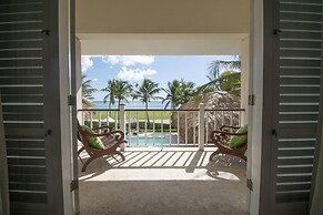 Ocean Front Luxury Villa in Golf and Beach Resort