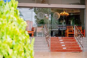 Lisha roungnakhone hotel