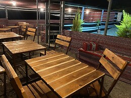 Dana Trail Hotel