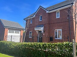 Remarkable 3-bed House in Wirral