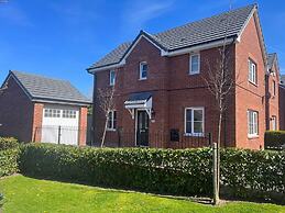 Remarkable 3-bed House in Wirral