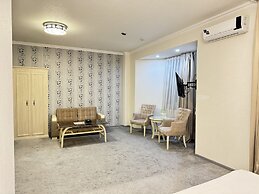 ALEXANDER HOTEL