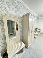 ALEXANDER HOTEL