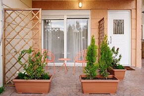 Impeccable 1-bed Apartment in Schinias Beach