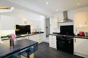 Remarkable 3-bed House in Bath